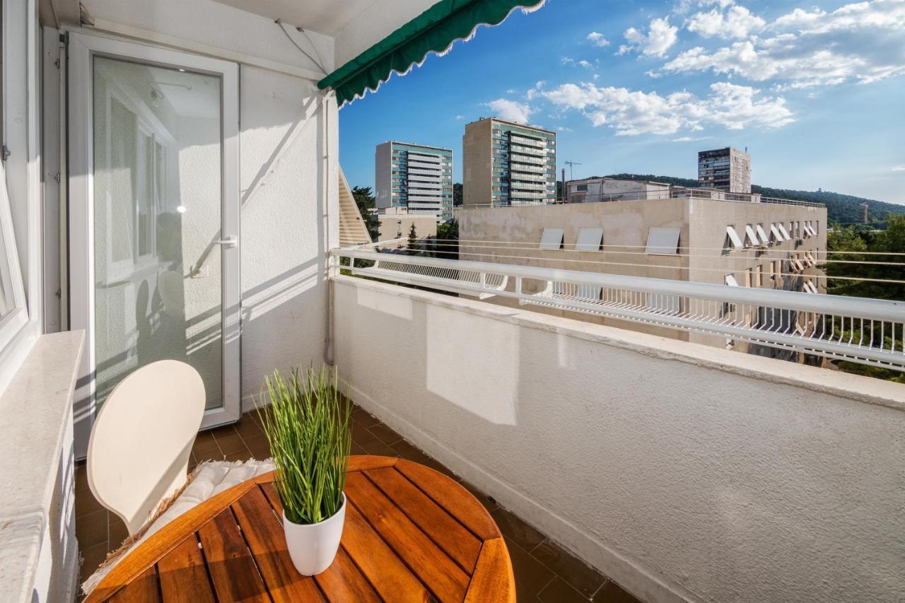 3-Bedroom Sea View Apartment - Balcony, Elevator - Spinut, Split 斯普利特 外观 照片