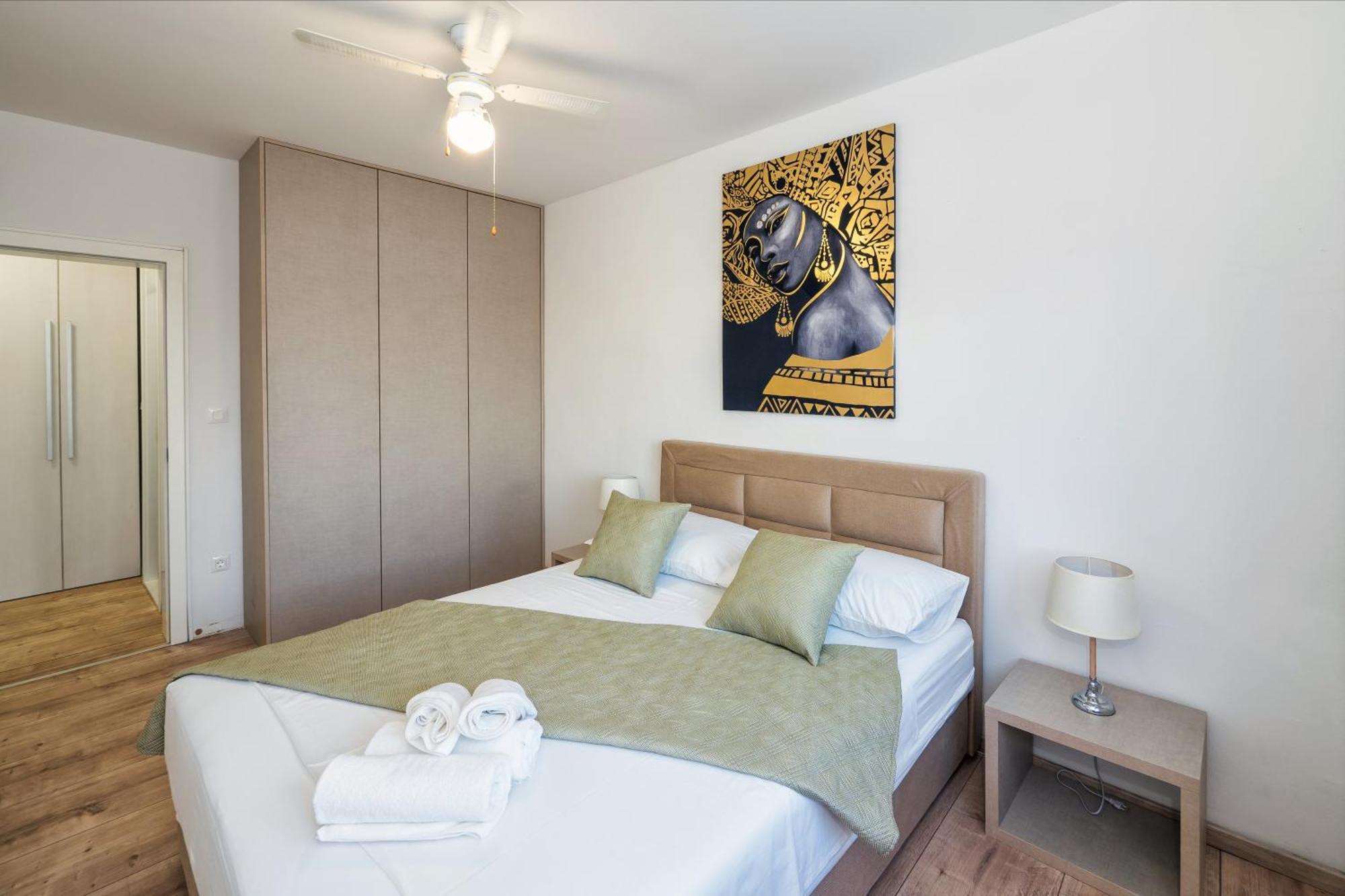3-Bedroom Sea View Apartment - Balcony, Elevator - Spinut, Split 斯普利特 外观 照片