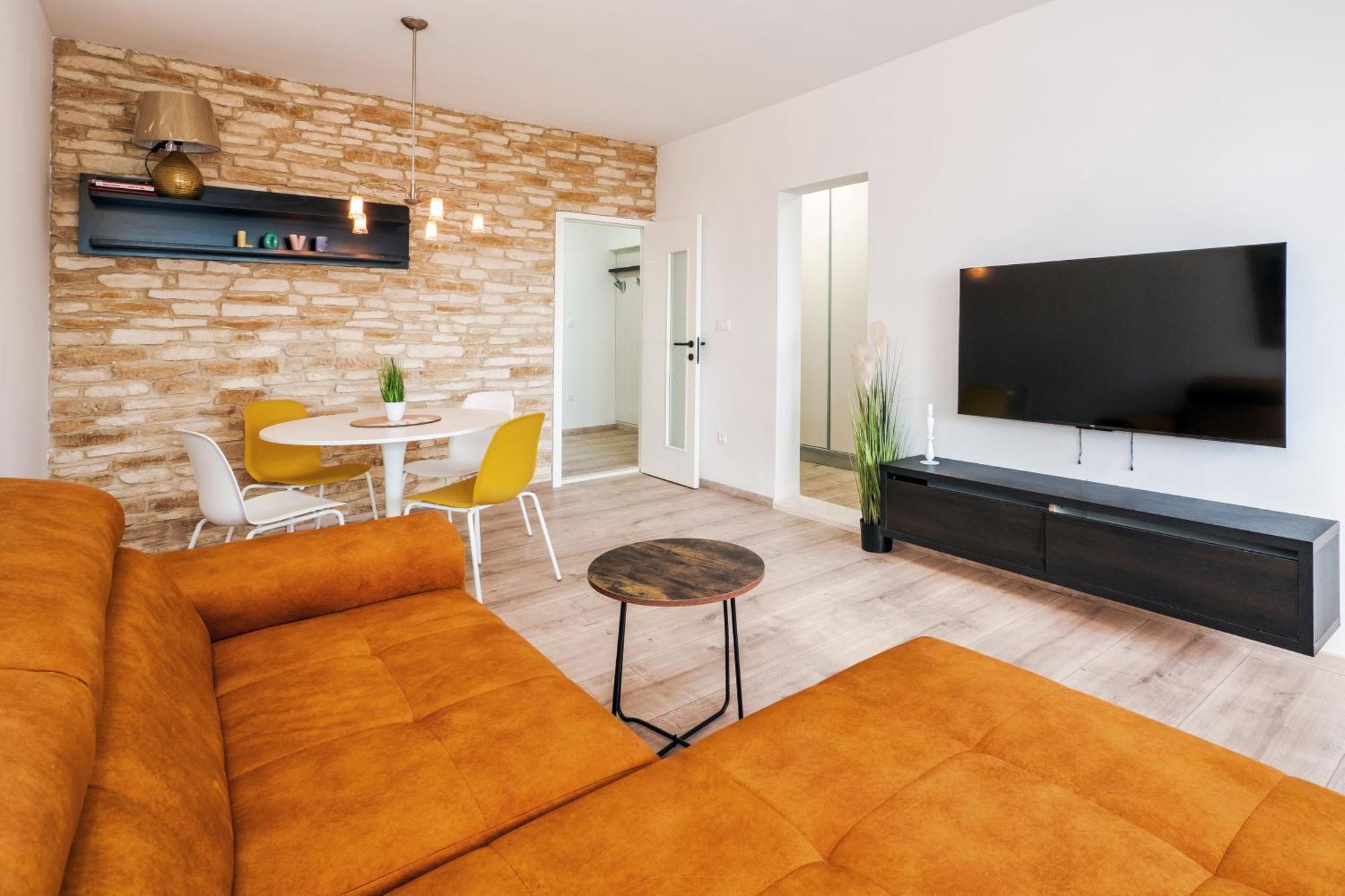 3-Bedroom Sea View Apartment - Balcony, Elevator - Spinut, Split 斯普利特 外观 照片