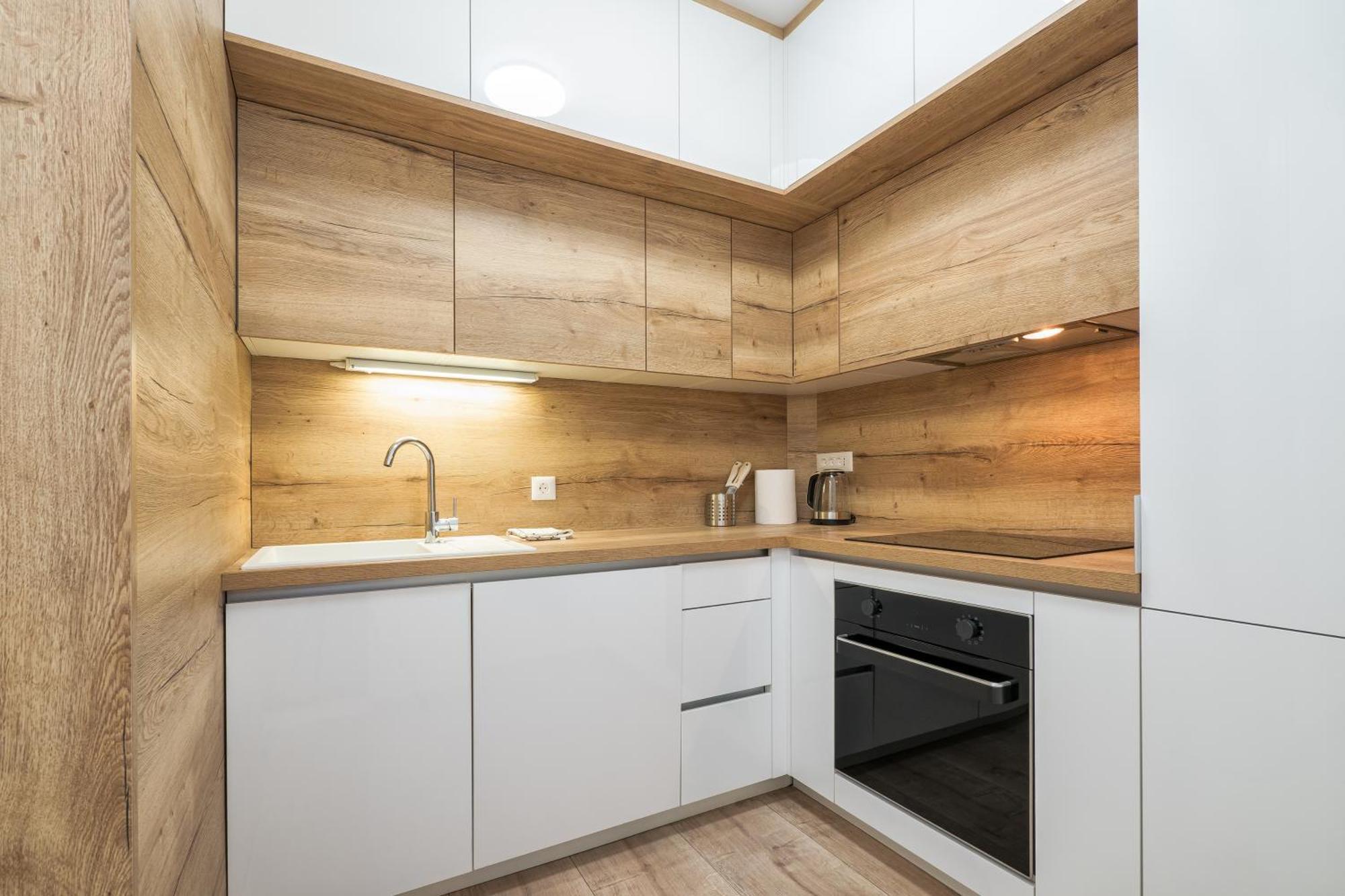3-Bedroom Sea View Apartment - Balcony, Elevator - Spinut, Split 斯普利特 外观 照片