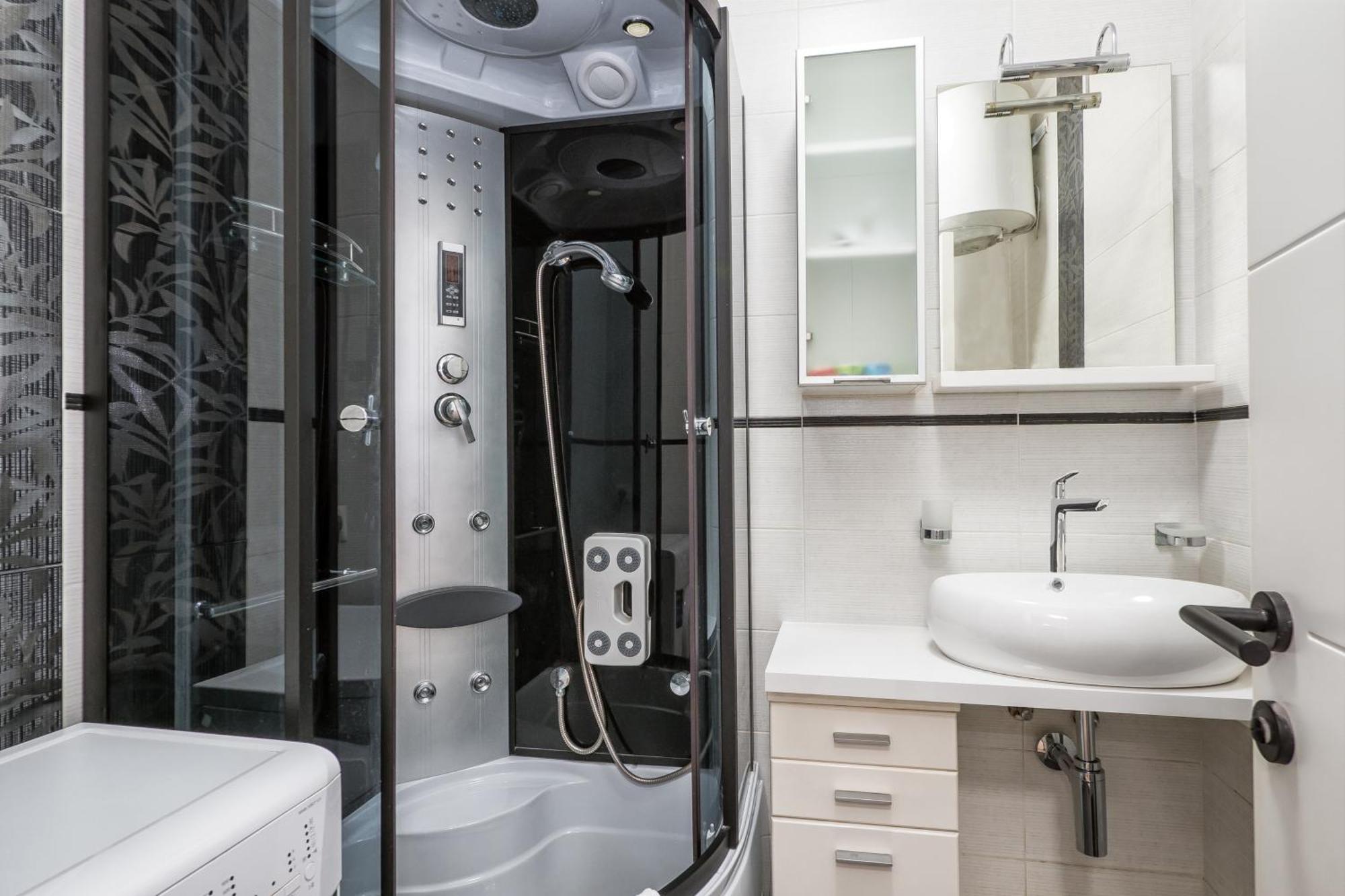 3-Bedroom Sea View Apartment - Balcony, Elevator - Spinut, Split 斯普利特 外观 照片